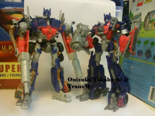 transformers dark of the moon optimus prime with trailer. Moon Voyager Optimus Prime
