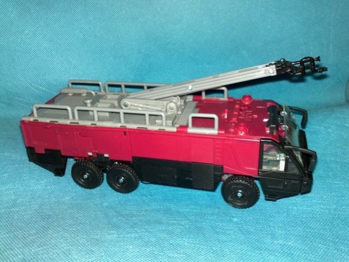 transformers dark of the moon sentinel prime pics. all your Transformers news