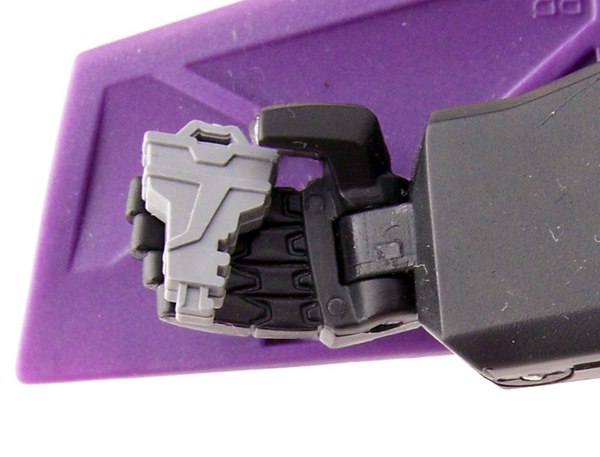 New Images of Unicron.com Accesory Set #6: Stasis Cuffs, AllSpark Key