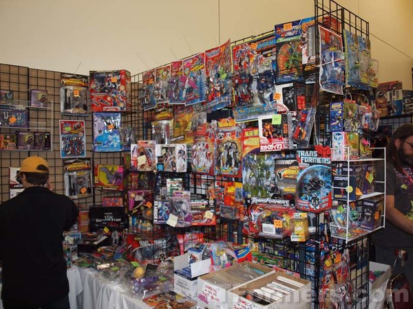 BotCon 2009 - Transformers Shopping Bonanza - The Dealer Room!