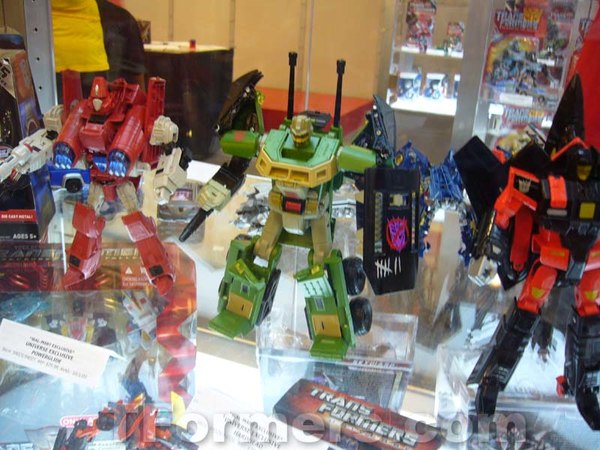 BotCon 2009 - More Looks at Transformers Universe Redeco's