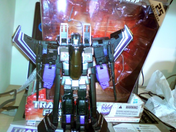 Transformers Universe Masterpiece Skywarp out in UK
