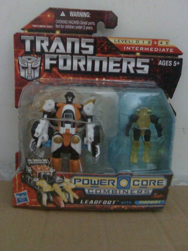 In-Pack Looks at Wave 2 Power Core Combiners and Hunt For the Decepticons