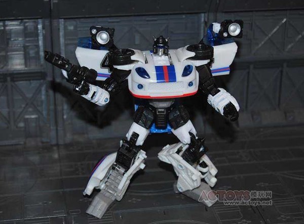 Fully Painted Looks at Transformers Reveal the Shield Jazz