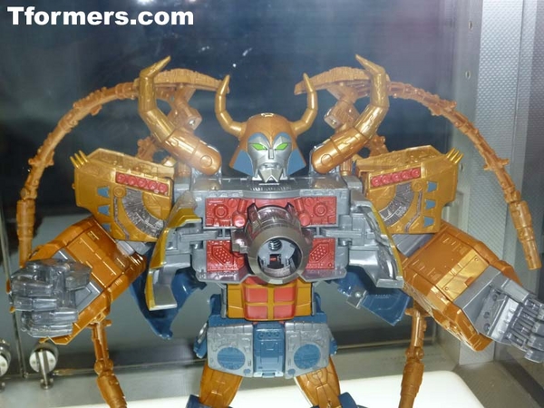 BotCon 2011 - Transformers Store Exclusives, Movie-Accurate Unicron, SDCC & HA Leadfoot