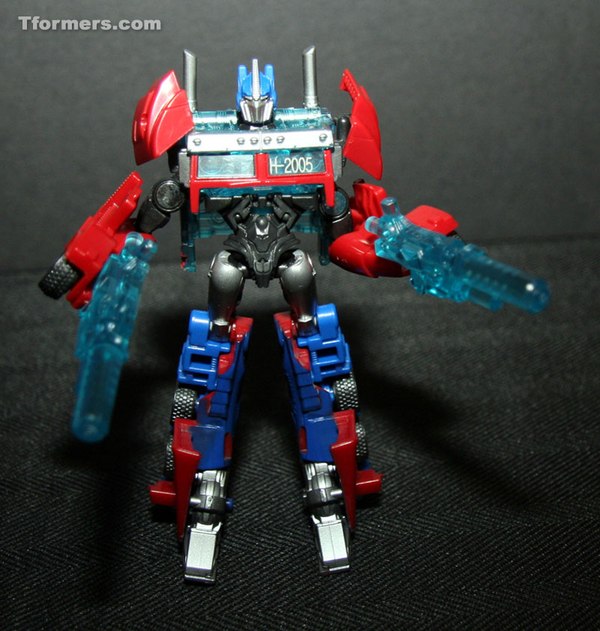 NYCC 2011 - First Looks at Transformers Prime Cyberverse Bulkhead, Cliffjumper, Megatron, Optimus Prime; KRE-O & More!