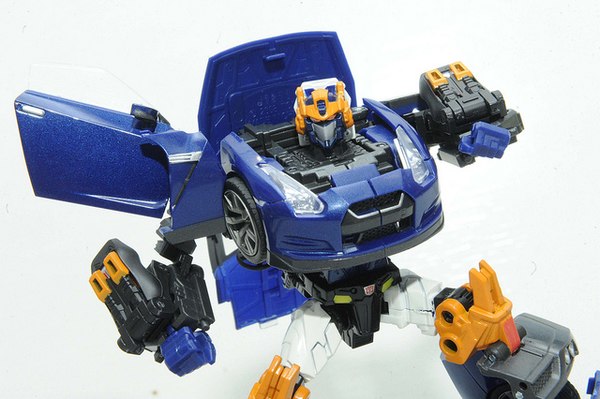  Transformers Alternity Nissan GT-R Dai Atlas In-Hand Images, May Have a Door Defect
