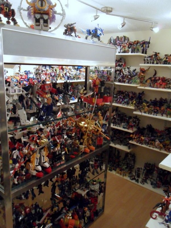 Featured Collection - The Tomb of Spurt Reynolds - Amazing Transformers Collection Display