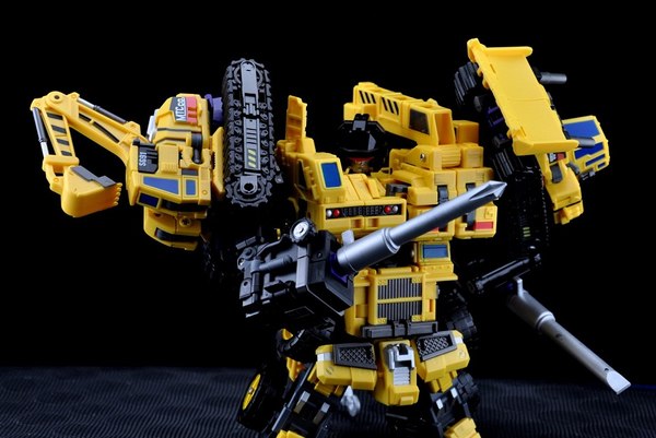 New Looks at Maketoys Giant Wheel Loader, Mixer, Dump Truck and