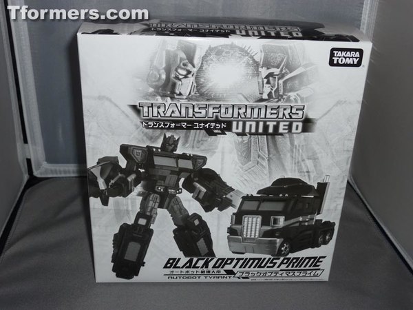 Tokyo Toy Show 2012 Transformers United Black Optimus Prime Exclusive Image Gallery