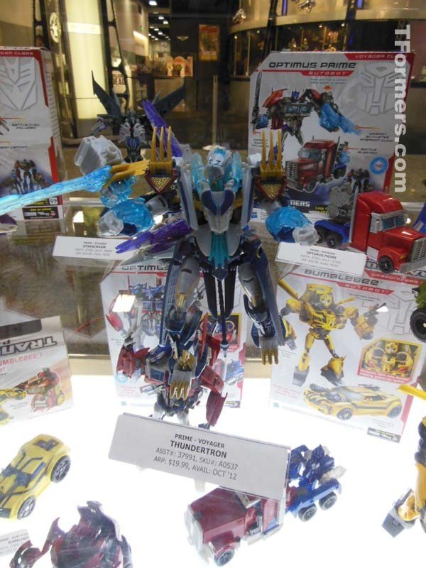 SDCC 2012 - Transformers Prime Display at Wednesday Night Preview Shows Off Thundertron
