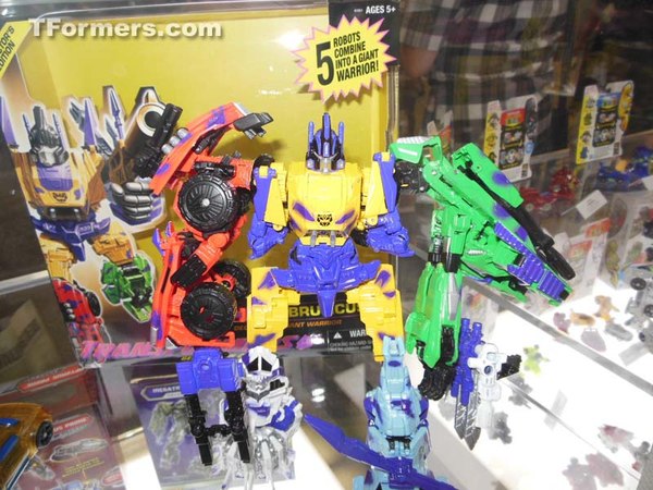 SDCC 2012 - Amazon and BBTS Transformers Generations Fall of Cybertron G2 Bruticus Exclusive Display Gallery UPDATED