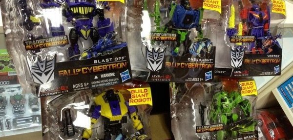 Transformers Generations: Fall of Cybertron Wave 2 Action Figures Sighted in Hong Kong