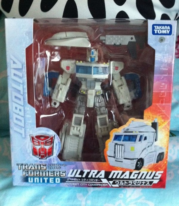 Takara Tomy Transformers United Ultra Magnus  Asia Exclusive In Box Image