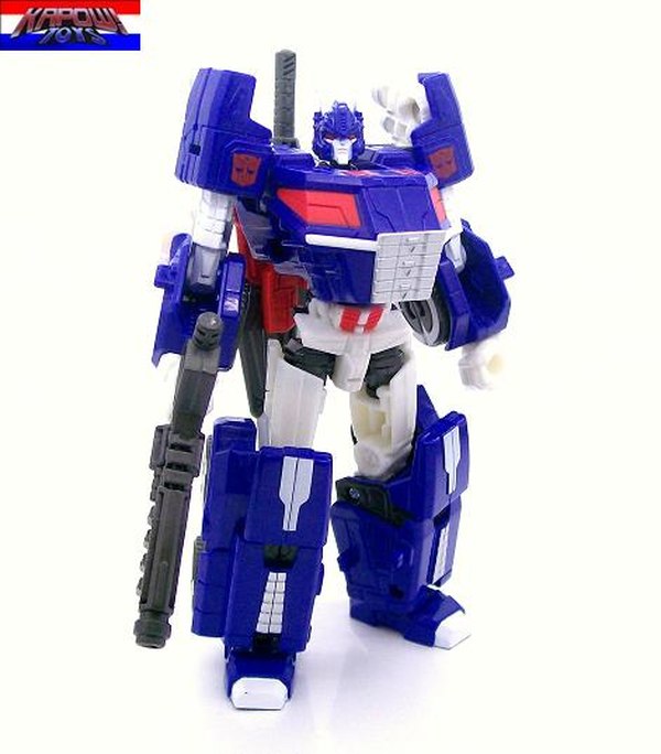 Transformers Generations Fall of Cybertron Ultra Magnus Review Images