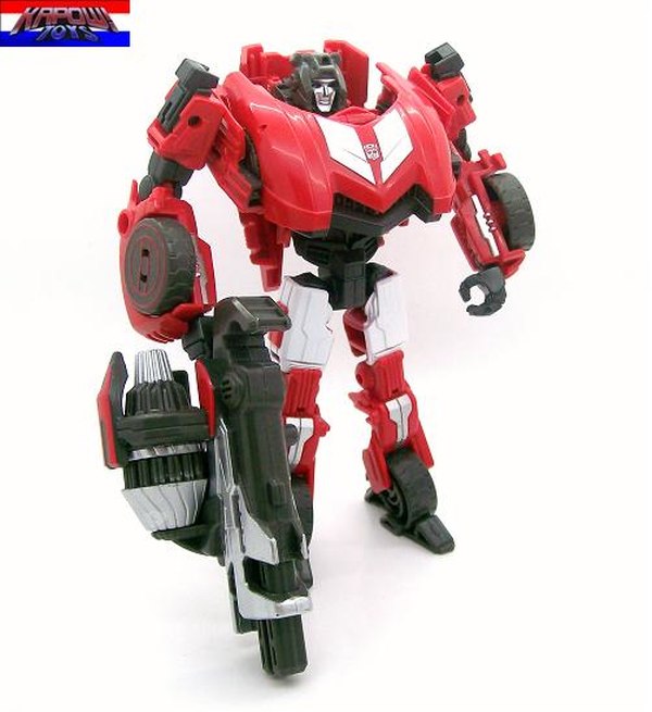 Transformers Generations Fall of Cybertron Sideswipe Review Images