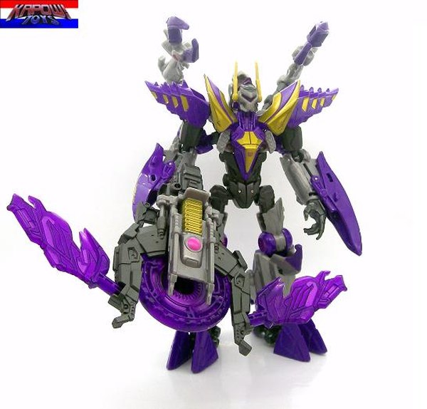 Transformers Generations Fall of Cybertron Kickback Review Images