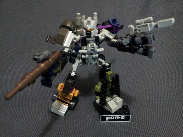 Transformers Kre-O Micro Changers Bruticus Combiner - In-Hand Blastoff Trailer and Ultra-Bruticus Mode Images