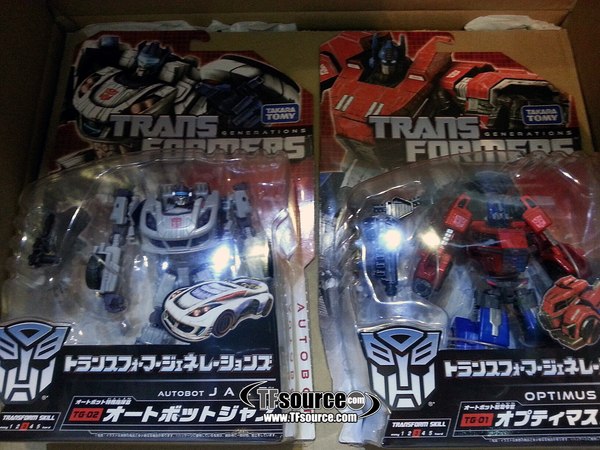 New Takara Tomy Transformers Prime and Generations In-hand Product Photos