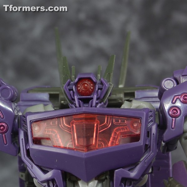 Review - Beast Hunters Voyager Shockwave Transformers Prime Action Figure 