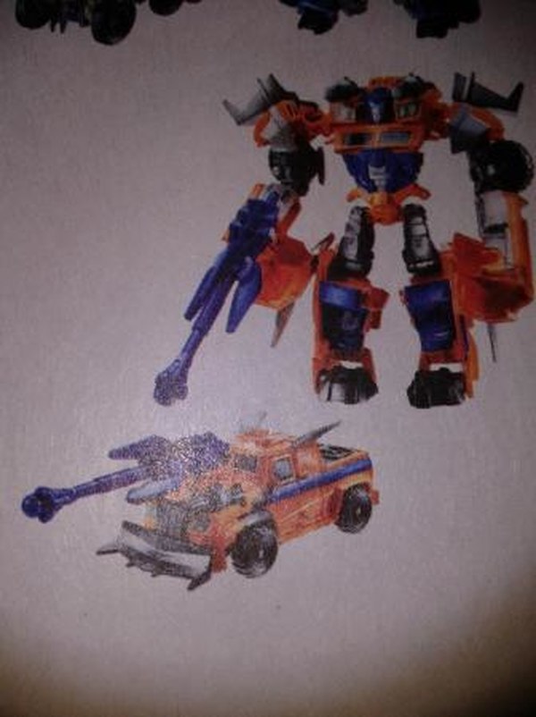 Beast Hunters Huffer Cyberverse Commander Class Transformers Prime Toy Coming Soon