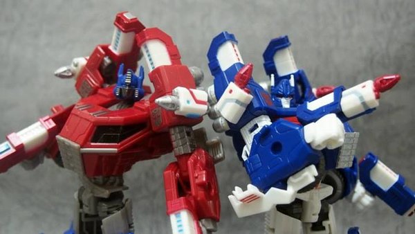 KFC KP-01UM Shoulder and Missile Kits for Fall of Cybtertron Ultra Magnus and Optimus Prime