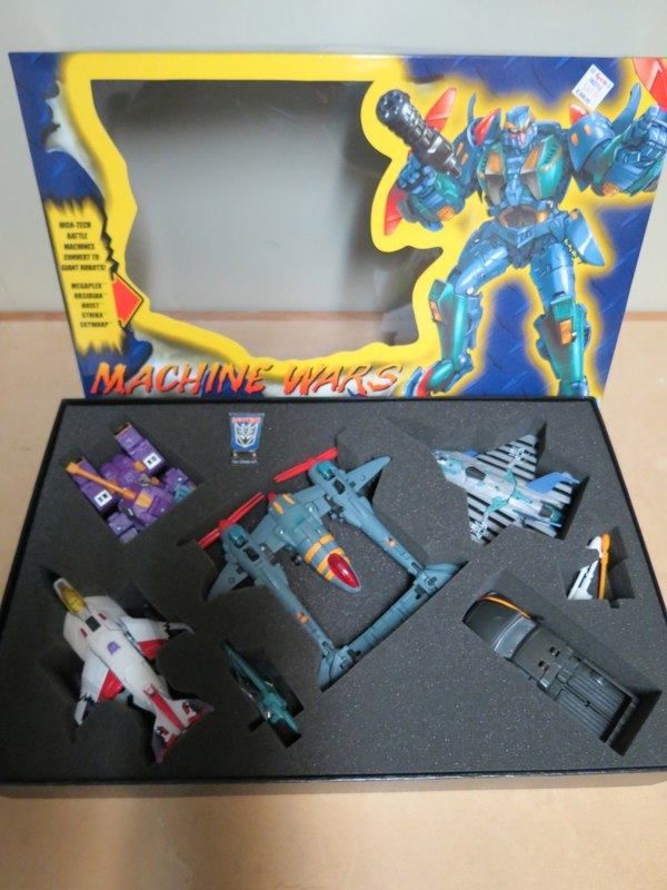 BotCon 2013 - First Looks at Machine Wars Termination Set Out of the Box Images
