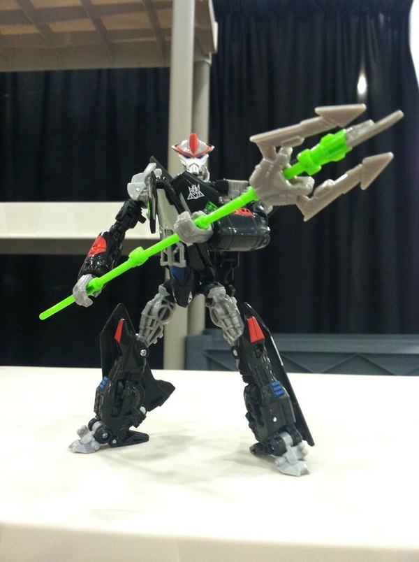 Botcon 2013 - Starscream is Ready, Are you? Official Robot Mode Image of HFTD Terradive Remake  