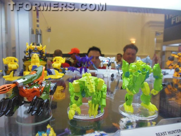 Botcon 2013 - Transformers Beast Hunters 2014 New Figures Display