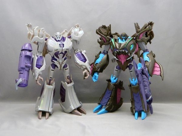Sharkticon Megatron Transformers Prime Beast Hunters Voyager Video Review and Images