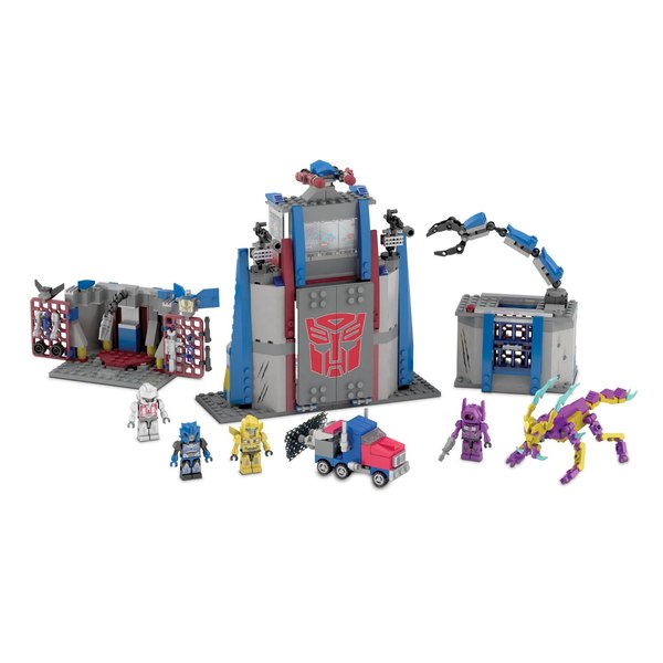  Kre-o Transformers Autobot Command Center Set Images and Details