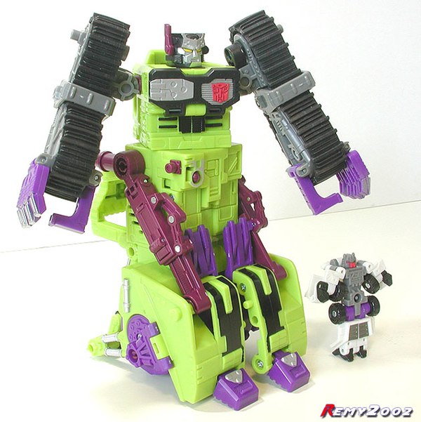 TFormers Featured Toy of The Month - Armada Scavenger!