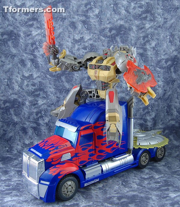 2014 In Review: Best Toys (Age of Extinction)
