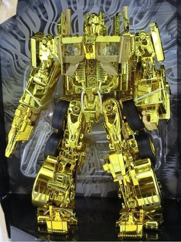 Transformers 4 Lost Age/Age of Extinction Celebration 2014 - Clearer Photo Of Lucky Draw Optimus Prime
