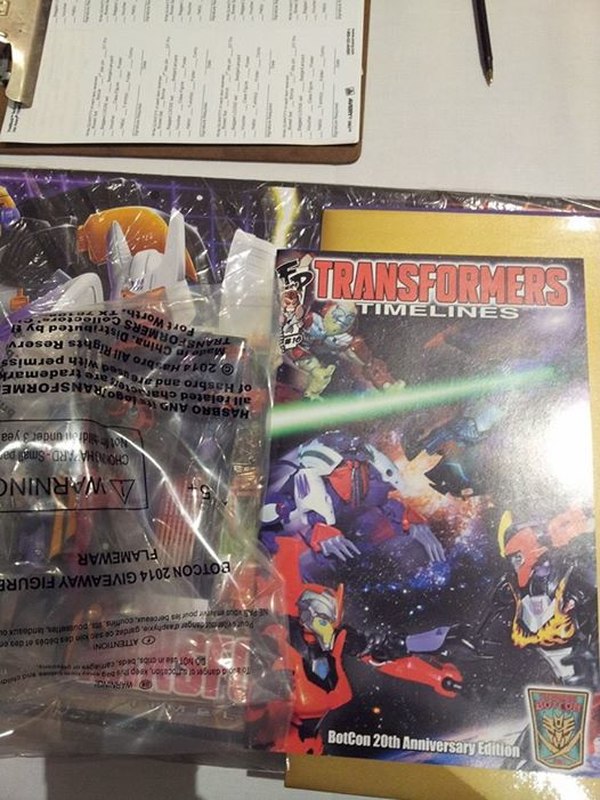 Botcon 2014 - Wednesday Night News Roundup - Flame War, Souvenir Sets, More Possible Exclusives