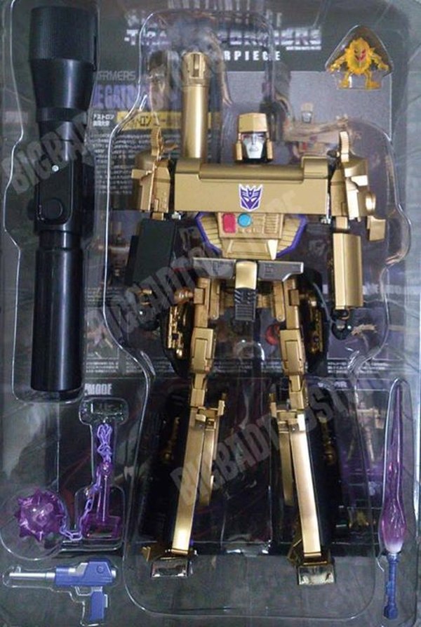 Video Review GOLD MP-05G Masterpiece Megatron Transformers Figure from Takara Tomy 