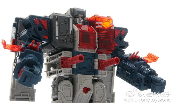More Images Toyworld TW-D02 Muddy, TW-D06 Devilstar, TW-H04 Infinitor - Preorders Up!