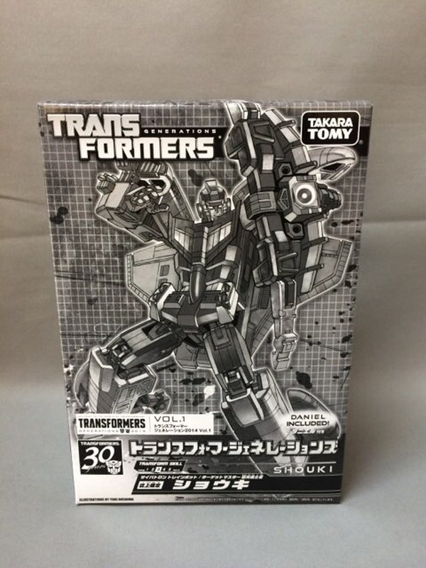 Million Publications' Exclusive Trainbot Shouki And Targetmaster Daniel In Hand Photos