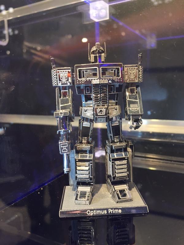 Toy Fair 2015 - Metal Earth To Produce Metal Transformers Model Kits!