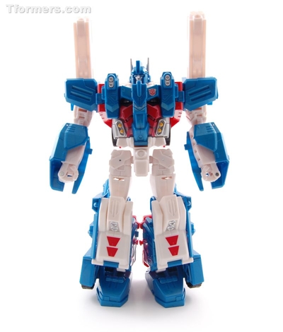 transformers generations leader class ultra magnus figure