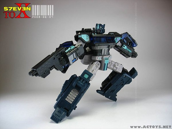 New Looks At SDCC 2008 Exclusive Nemesis Prime